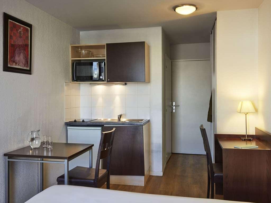 Aparthotel Adagio Access Paris Saint-Denis Pleyel Room photo